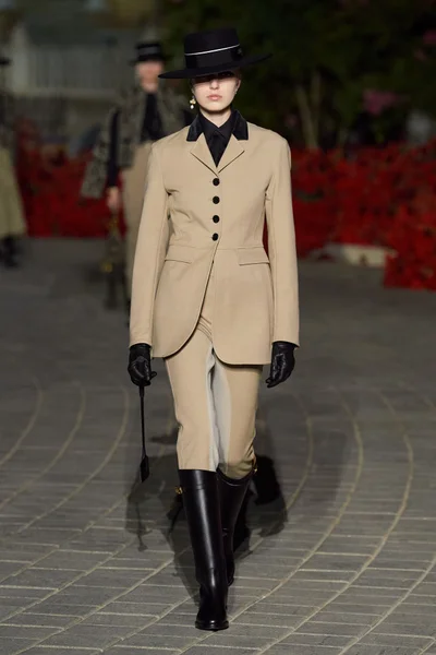 Look 67